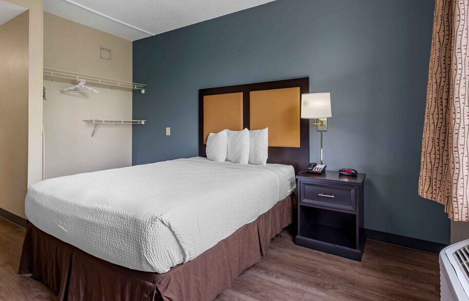 Building Photo - Furnished Studio-Fishkill - Westage Center