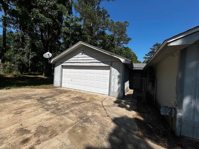 Building Photo - 2974 Byington Cir