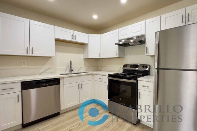 Building Photo - 8453 Carlisle Dr