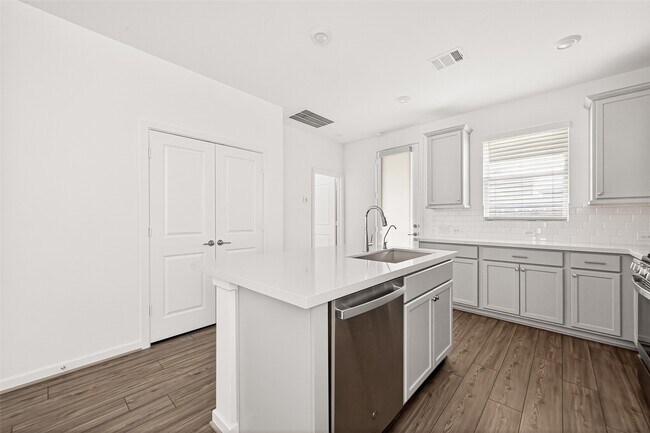 Building Photo - 21815 White Bellflower Ln