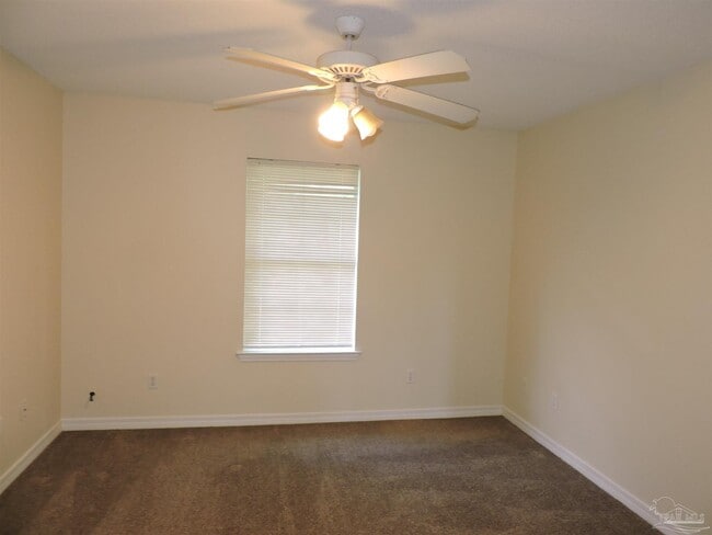 Building Photo - 1607 Dee's Rd