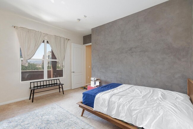 Building Photo - Partially Furnished Condo | Gourmet Kitchen, Pool & Fitness Center | 6-Month Lease Available