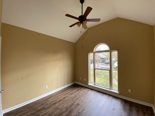 Building Photo - Home for rent in Pell City! Available to view!!!!