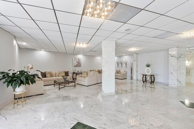 Building Photo - 2851 S Ocean Blvd