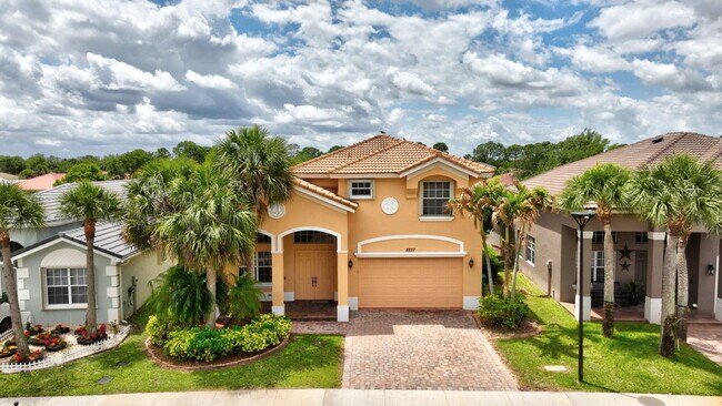 Building Photo - 2237 Newport Isles Blvd