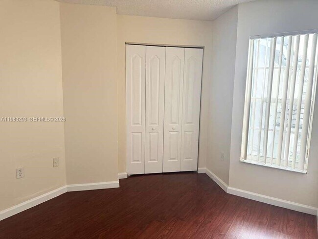 Building Photo - 14051 SW 120th Ct