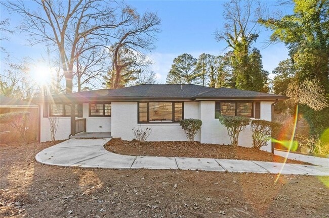 Primary Photo - 2241 Glendale Dr