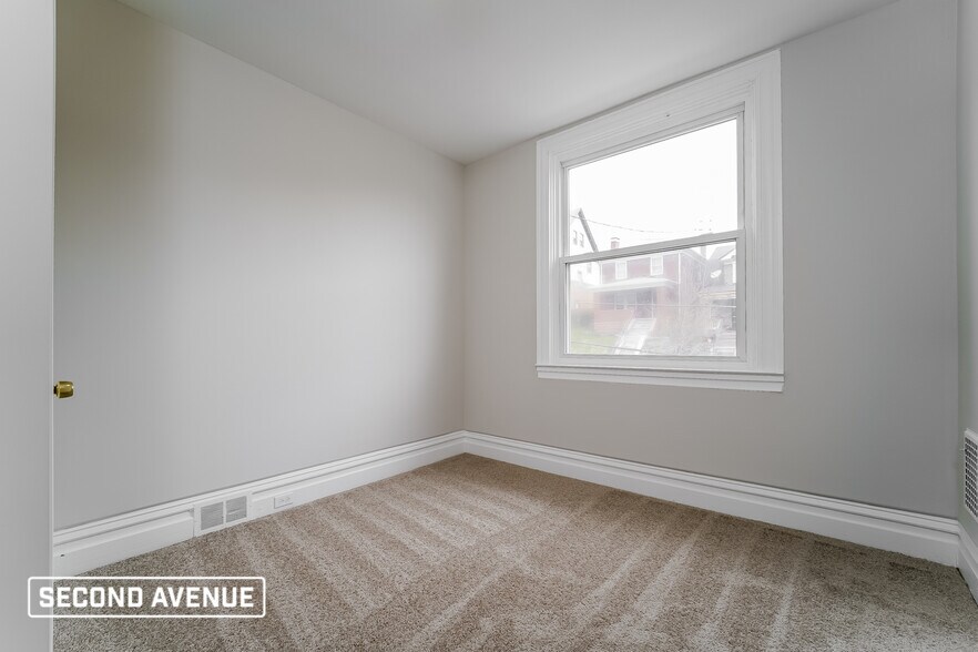 Building Photo - 25 Dunlap St