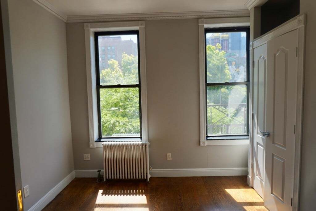 Building Photo - 697 Tenth Ave (47th & 48th Ave), #2FS