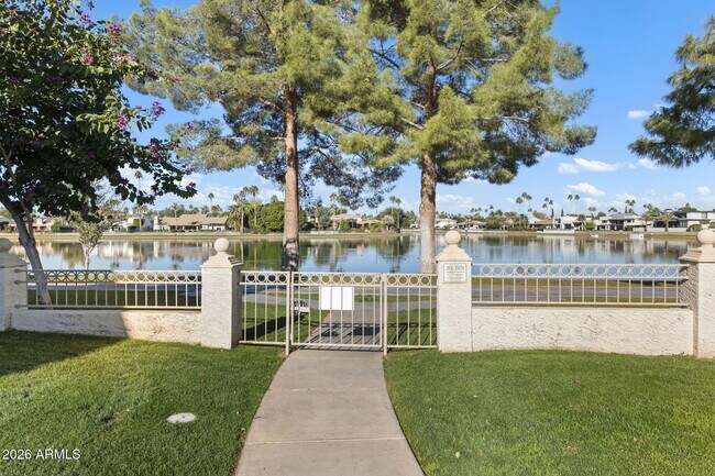 Building Photo - 8270 Hayden Rd