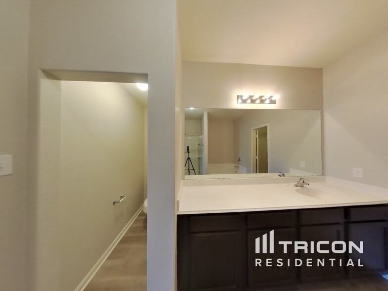 Building Photo - 14356 Open Range Dr