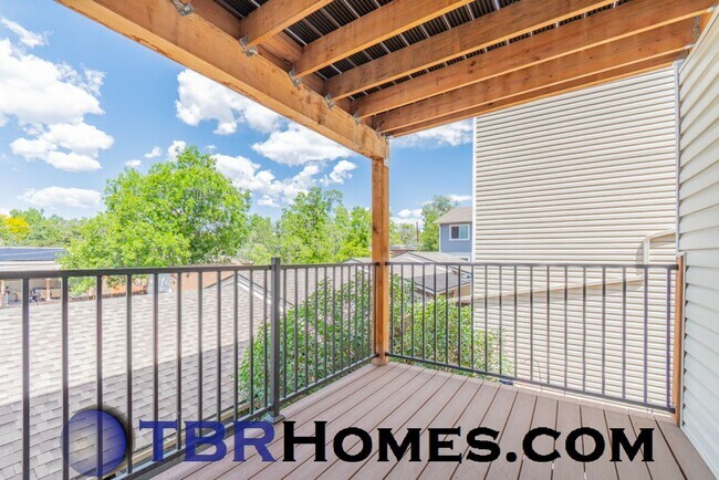 Building Photo - 7855 Barbara Ann Dr