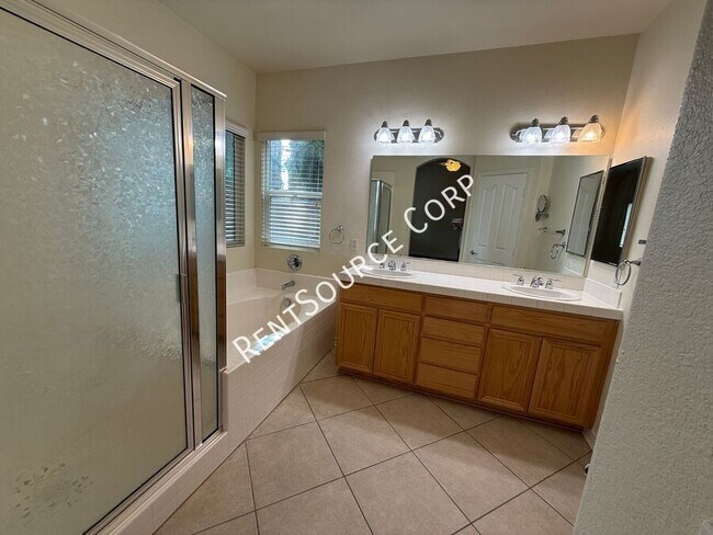 Building Photo - 3714 Pondera St