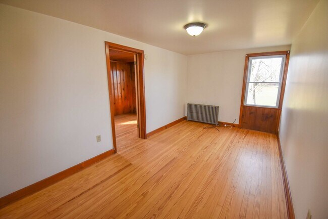 Building Photo - MT20