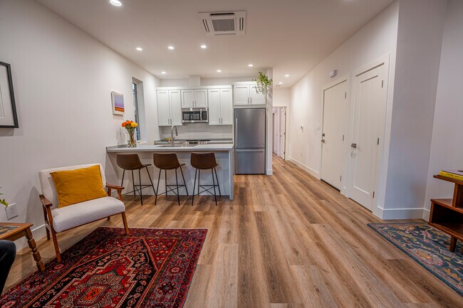 Building Photo - 1807 Powerhouse Alley