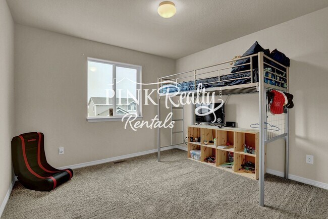 Building Photo - 10887 Pigeon Dr