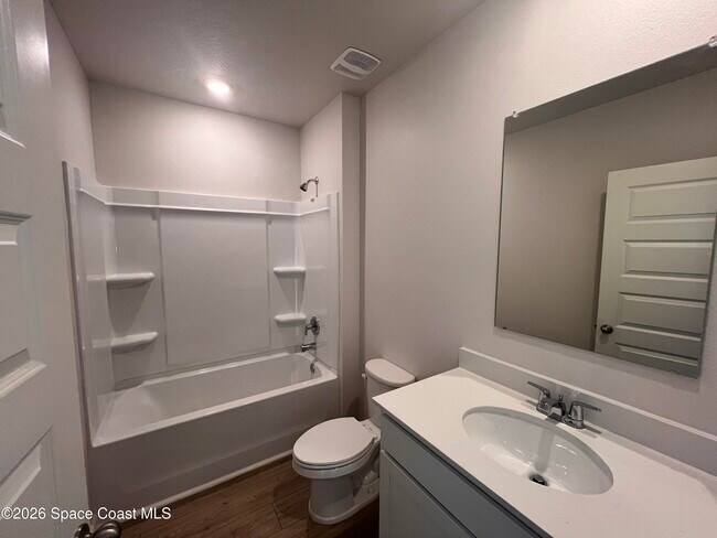 Building Photo - 1493 Garabaldi Cir SE
