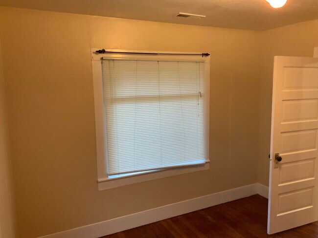Building Photo - 3056-04 - MSF Properties