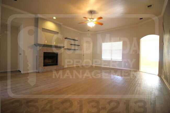 Building Photo - 602 Aries Ave