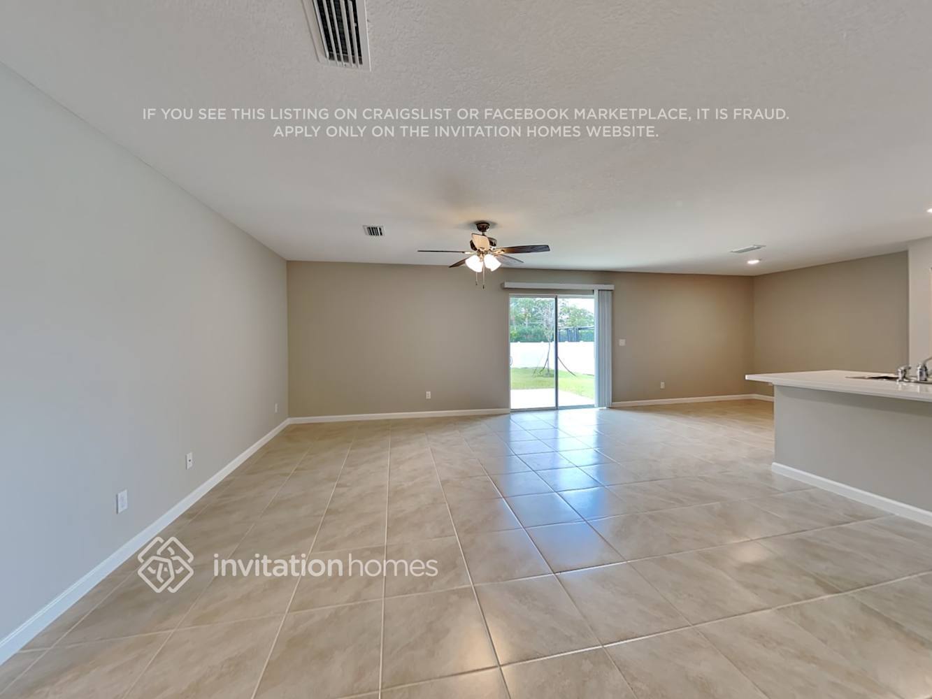 Building Photo - 242 SW Oakridge Dr