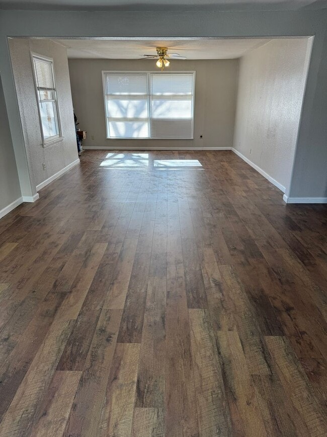 Building Photo - 211 S Choctaw