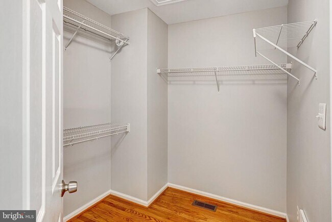 Building Photo - 8315 Sanderling Way