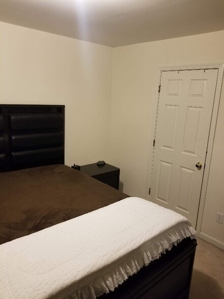 Building Photo - 6386 Greenock Dr