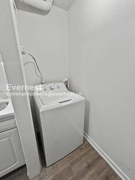 Building Photo - 2723 Reynolds Park Rd