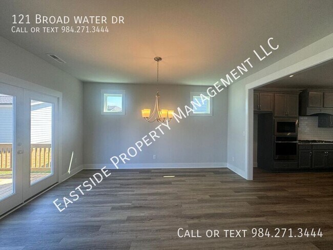 Building Photo - 121 Broadwater Dr