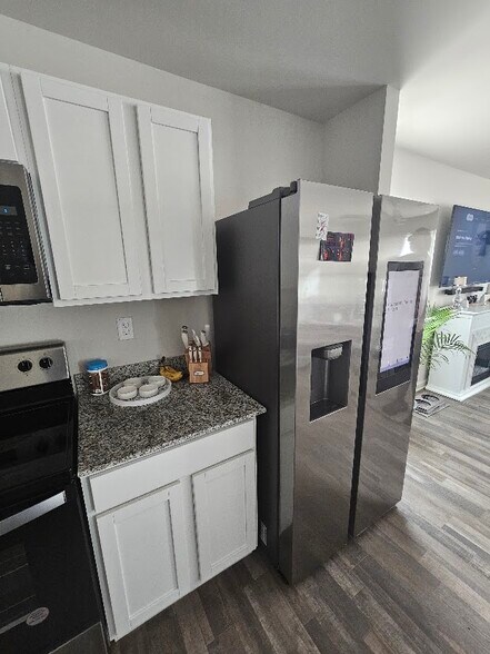 Building Photo - 277 Laurel Springs Dr
