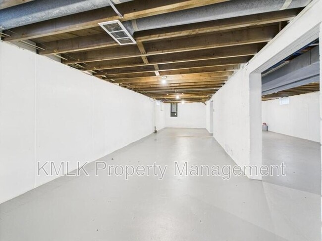 Building Photo - 2644 Kilgore St