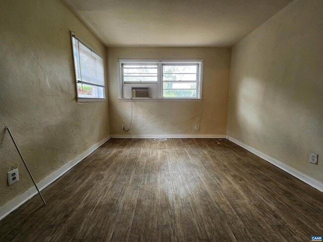 Building Photo - 130 Apple Tree Rd