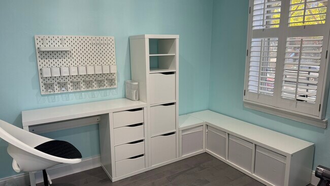 Building Photo - 64-35-35 Yellowstone Blvd