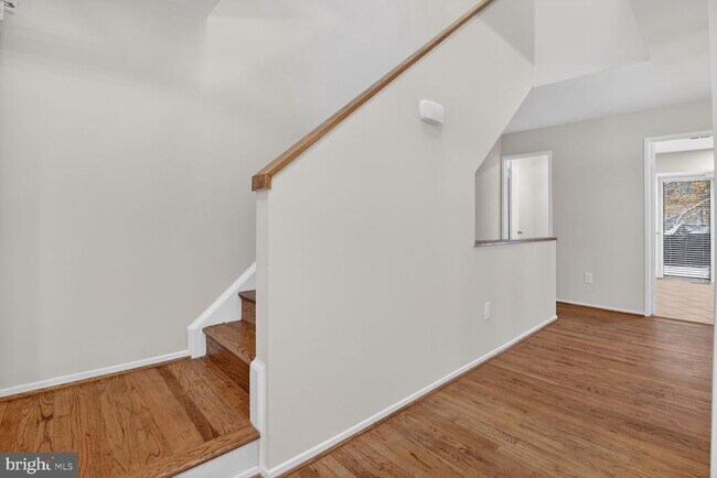 Building Photo - 10949 Whiterim Dr