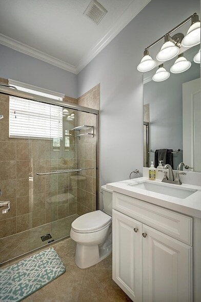 Building Photo - 8980 Lakeview Pl