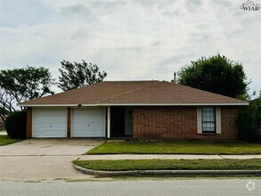 Building Photo - 5307 Hooper Dr