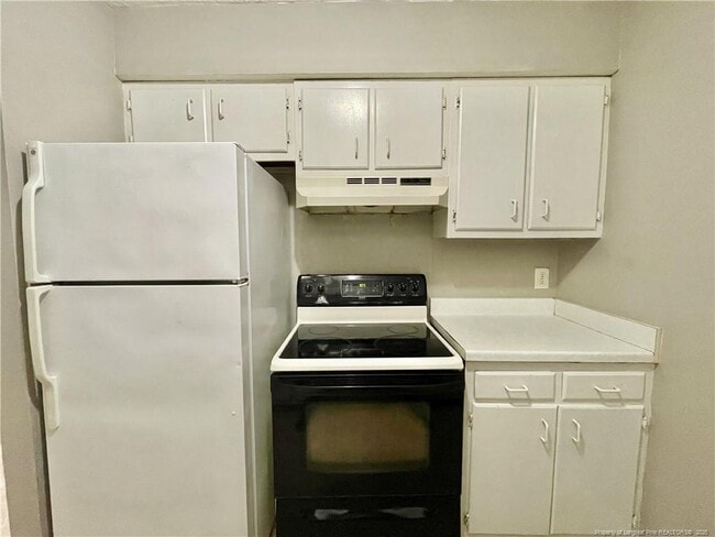 Building Photo - 3241 Willard Dr
