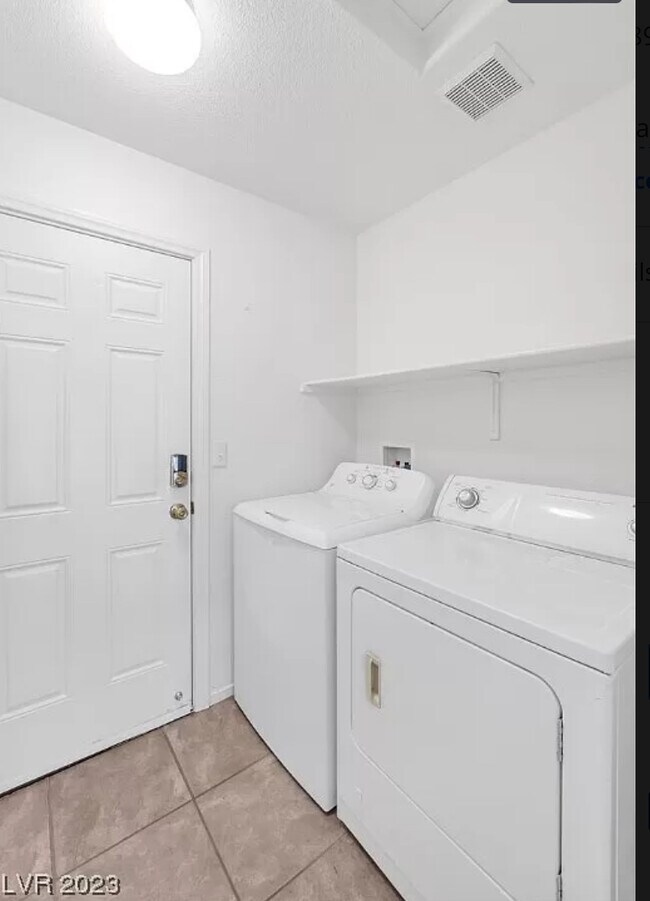 Building Photo - 2924 Riarosa Ct