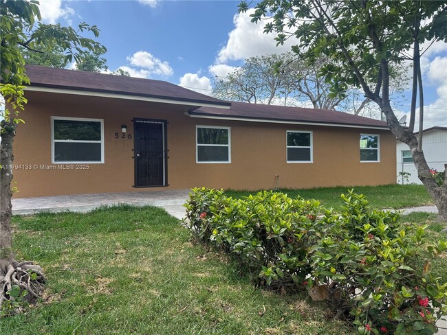 Primary Photo - 526 SW 7th Ct