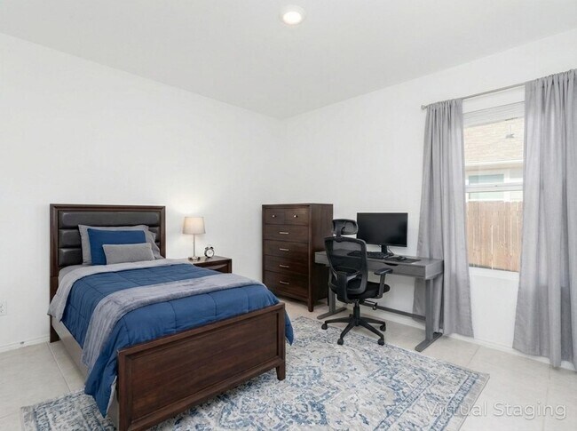 Building Photo - 7524 Larson Ln