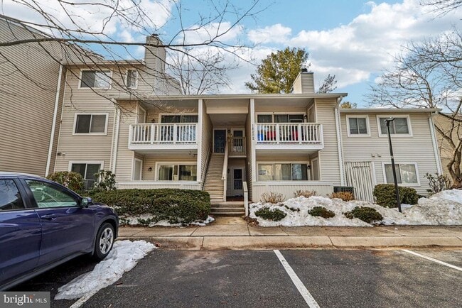 Building Photo - 18202 Chalet Dr