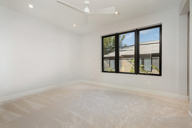 Building Photo - 4203 Normandy Ave