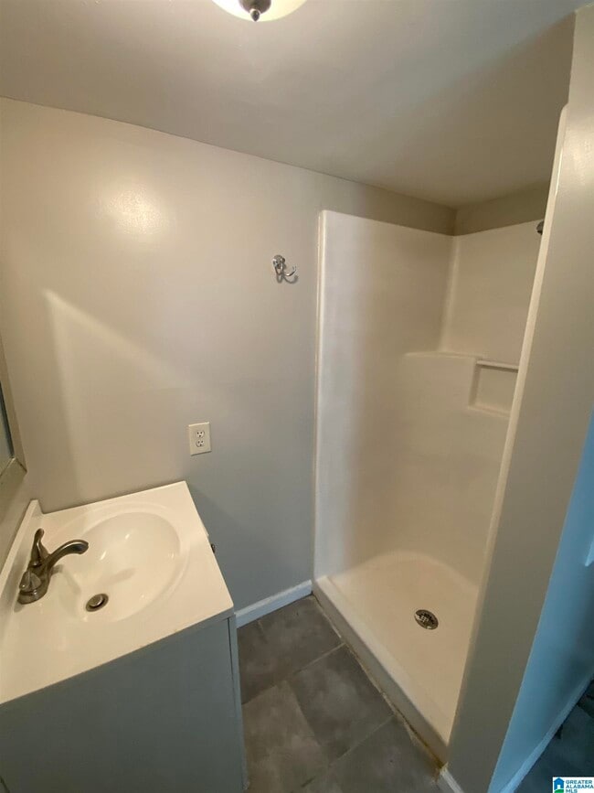 Building Photo - 139 Elrie Blvd