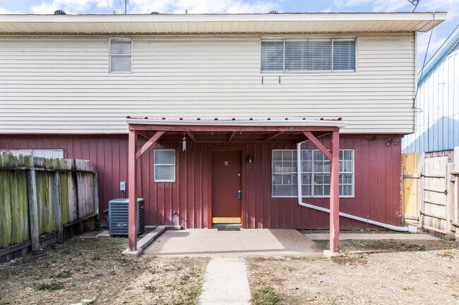 Building Photo - 7123 S Gessner Rd