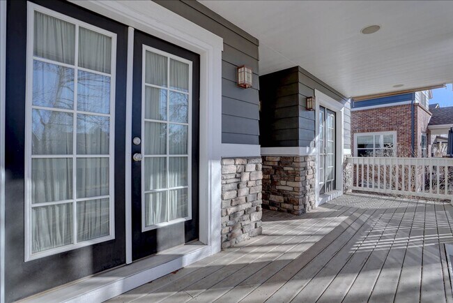 Building Photo - Stunning 5-Bedroom Home in Desirable McKay Landing – Available Now!