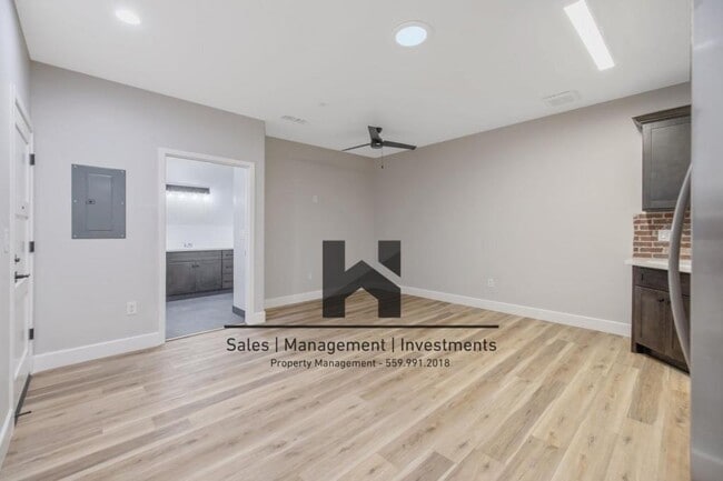 Building Photo - 151 S K St