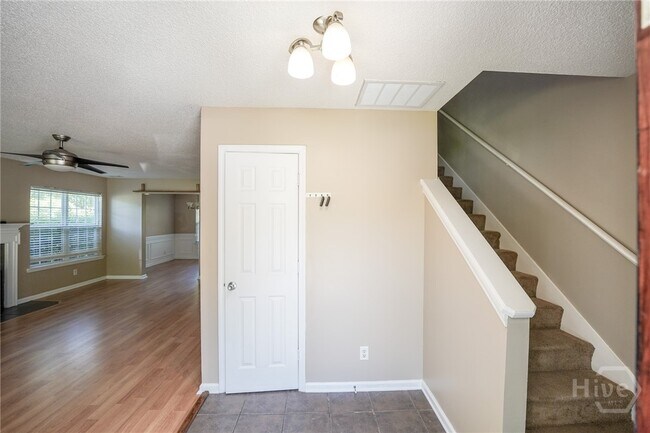 Building Photo - 248 Silver Brook Cir