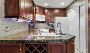 Building Photo - 4067 Beltway-11474