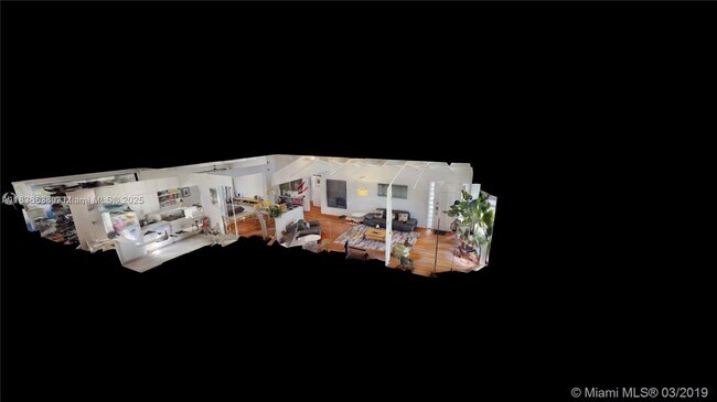 Building Photo - 725 NE 73rd St