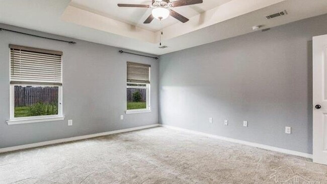 Building Photo - 5544 Peach Dr
